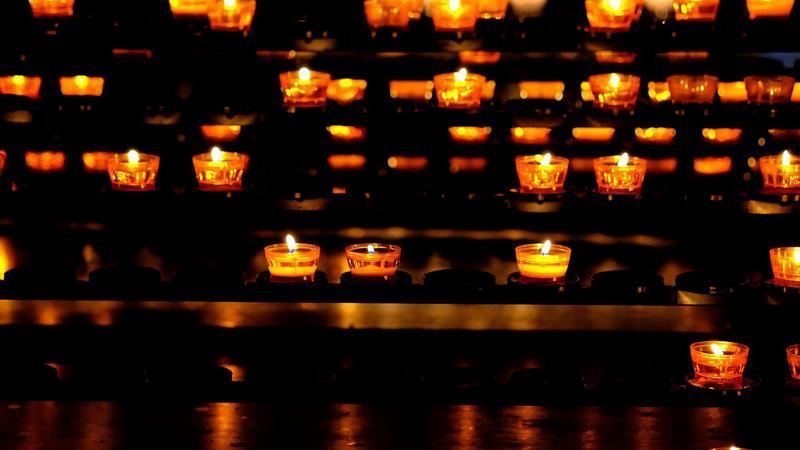 В ночь с 21 на 22 июня на Дворцовой площади зажгут 50 тыс. свечей