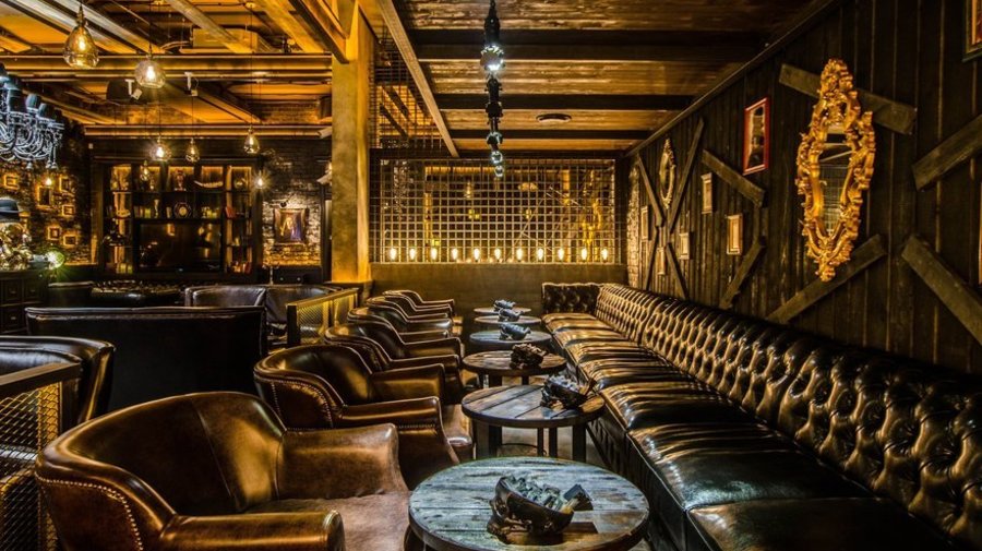 В Tangiers Lounge Pearl подают поздние завтраки