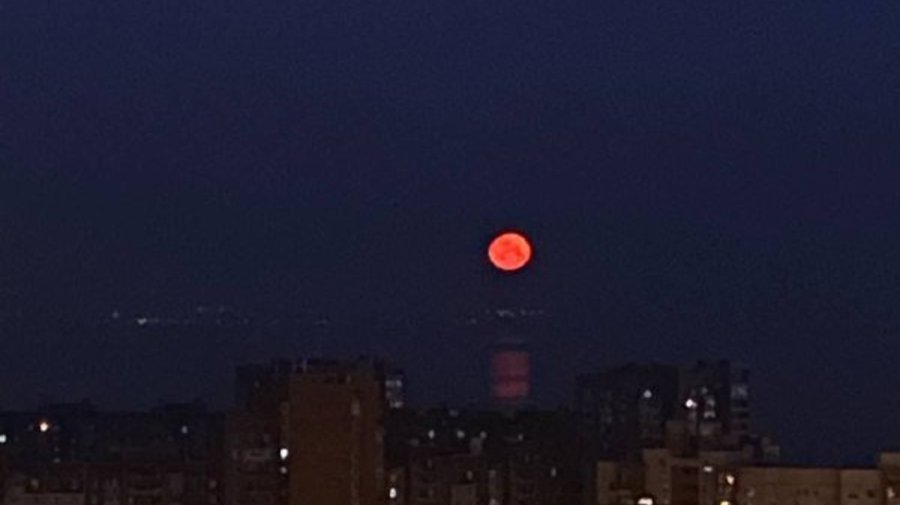 Красная луна над Петербургом и предстоящее «суперлуние»