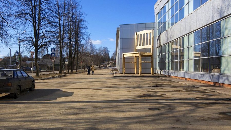 Восьмиметровый стул