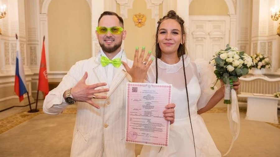 В Петербурге сыграли свадьбу Джонни Депп и Анджелина Джоли