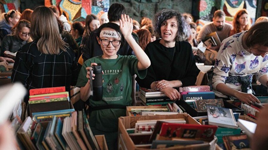 Книжный маркет «Фонарь»