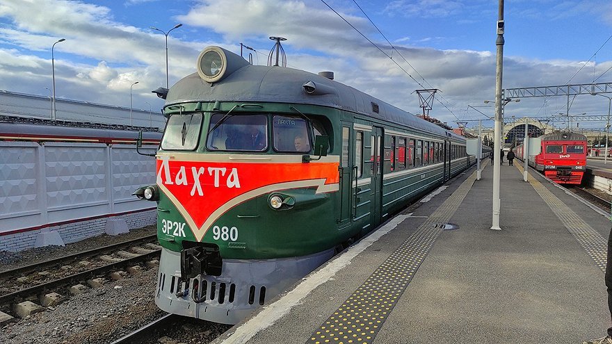 Из Петербурга в Выборг запустят туристический ретропоезд «Лахта»