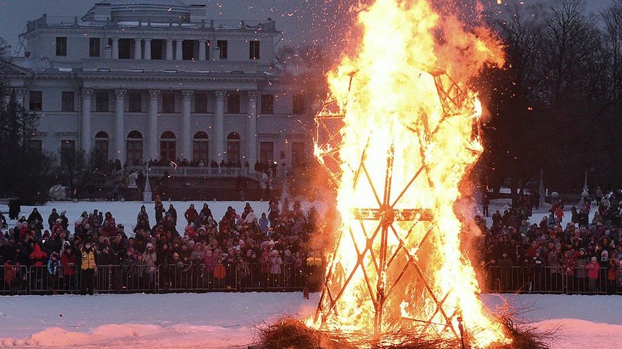 Праздник «Шуми, Масленица!» на Елагином острове