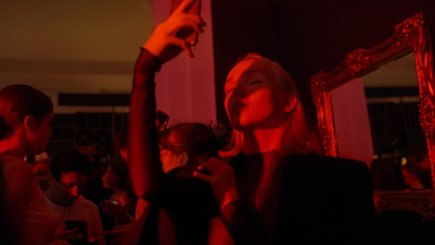 Вечеринка во дворце "Disko Flowers Ball. Episode Carmine" — фото 4