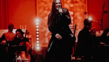 Премьерный показ шоу «Rock при свечах»