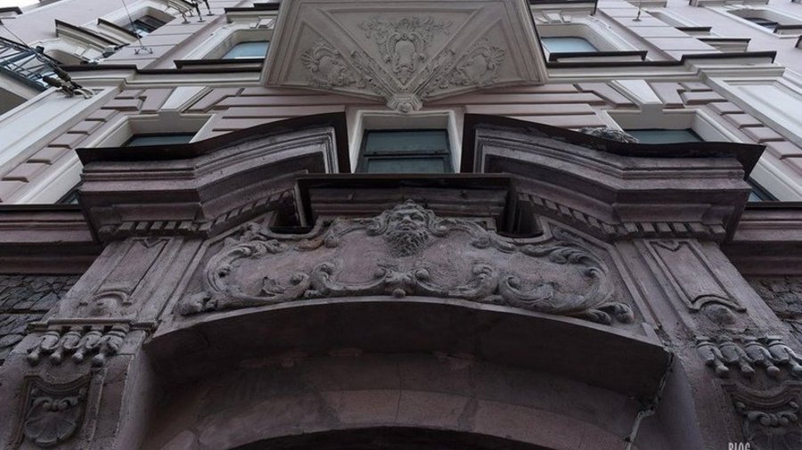 В Петербурге отреставрируют фасады 44 домов-памятников