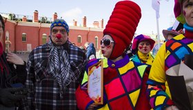 Международный Смешной Фестиваль начнётся с клоунского шествия на Петропавловке