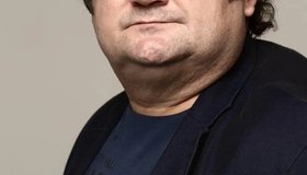 Билет на спектакль «Командовать парадом буду я!» со скидкой 50%
