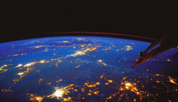 Лекция «Чем освоение космоса помогает нам жить на Земле»