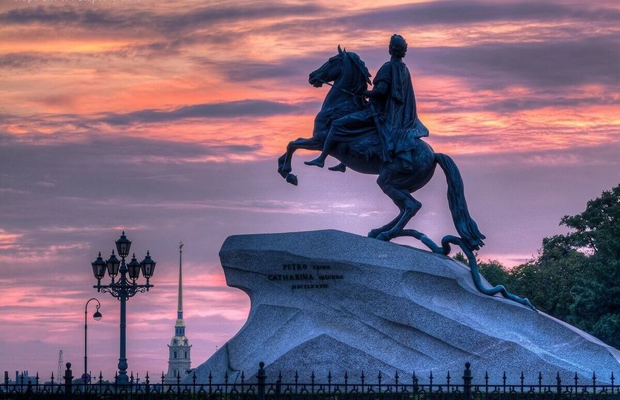 Памятник «Медный всадник»