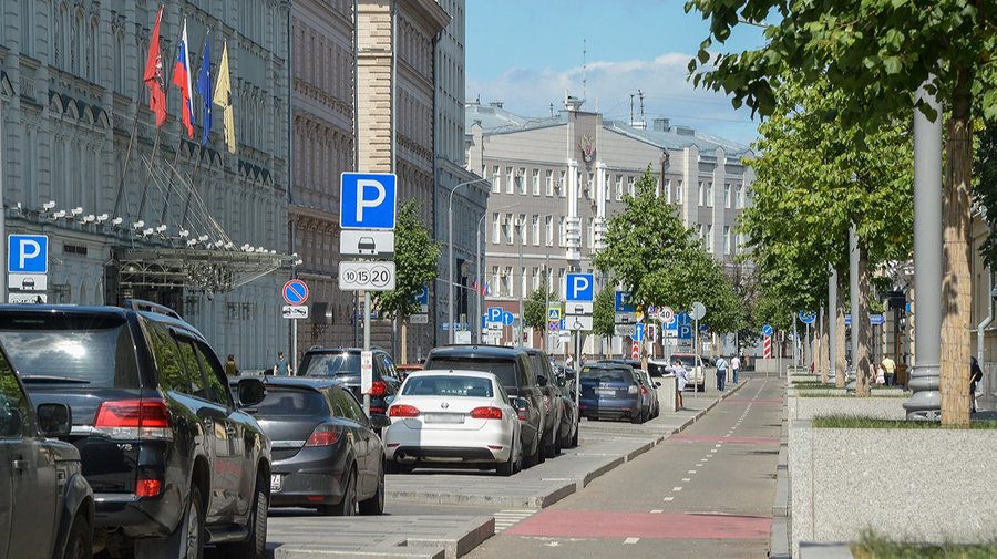 Парковки в Москве станут бесплатными на один день