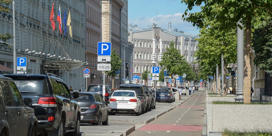 Парковки в Москве станут бесплатными на один день