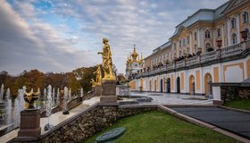 Экскурсия в Петергоф «Русский Версаль — фонтаны и парки»