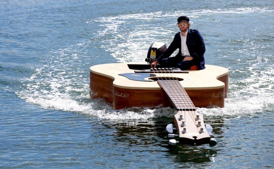 SaniDay Summer — гонки на необычных лодках