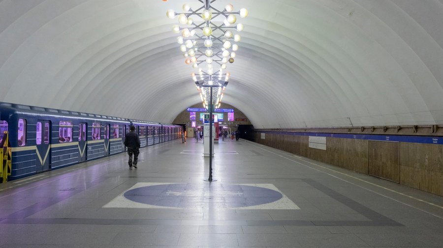 В петербургском метро рассказали о необычных вещах, которые забывают пассажиры