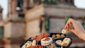 Сыром единым. Где в Петербурге можно попробовать самый вкусный сыр