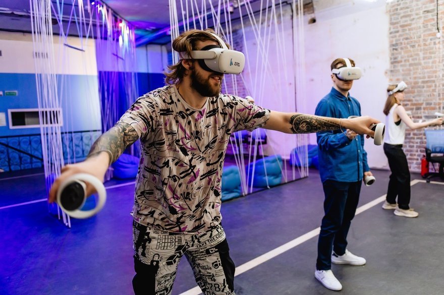  VR Interactive