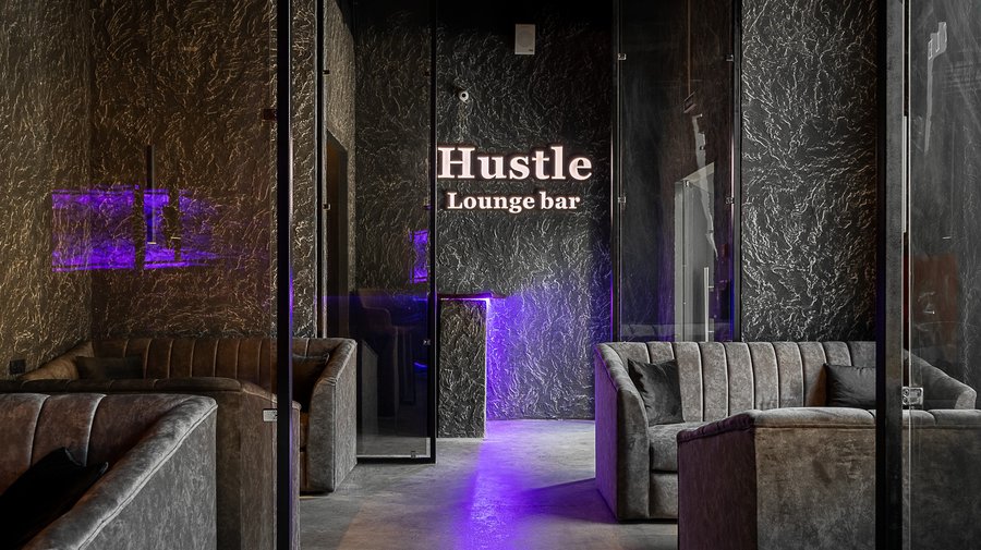Лаундж-бар Hustle на Васильевском острове