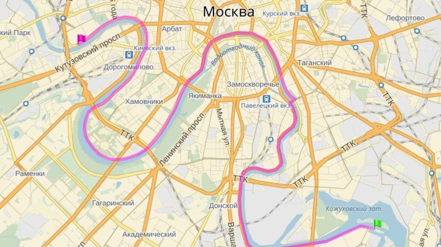 По набережным Москвы-реки