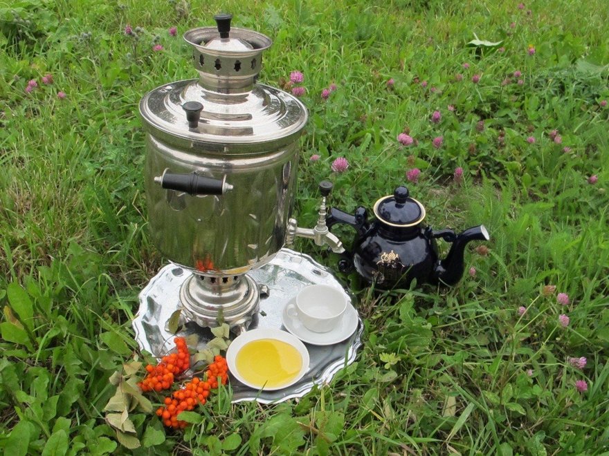 Русские чайники на Медовый спас