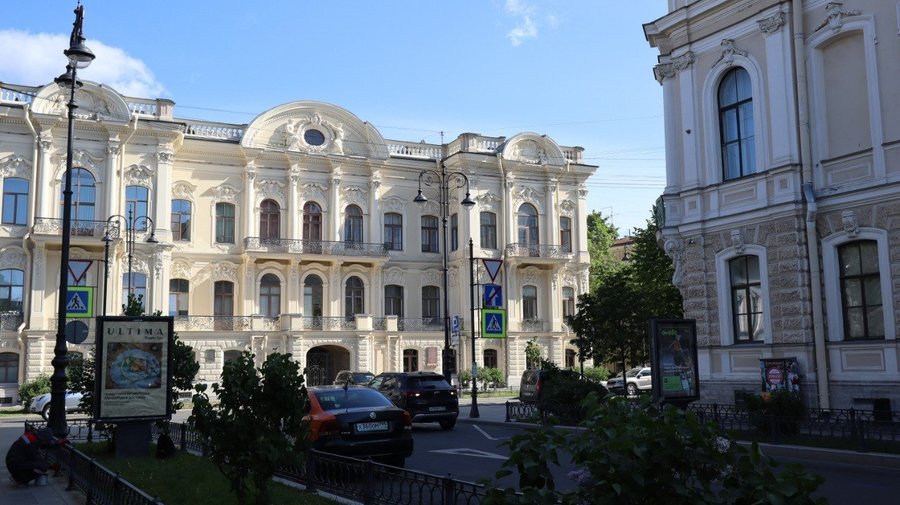 Особняку Бутурлиной на улице Чайковского вернули исторический цвет