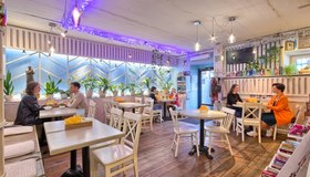 Вегетарианское кафе «Панорама моего Сердца-Безмолвия»: полезная еда разных стран и безлимитный шведский стол