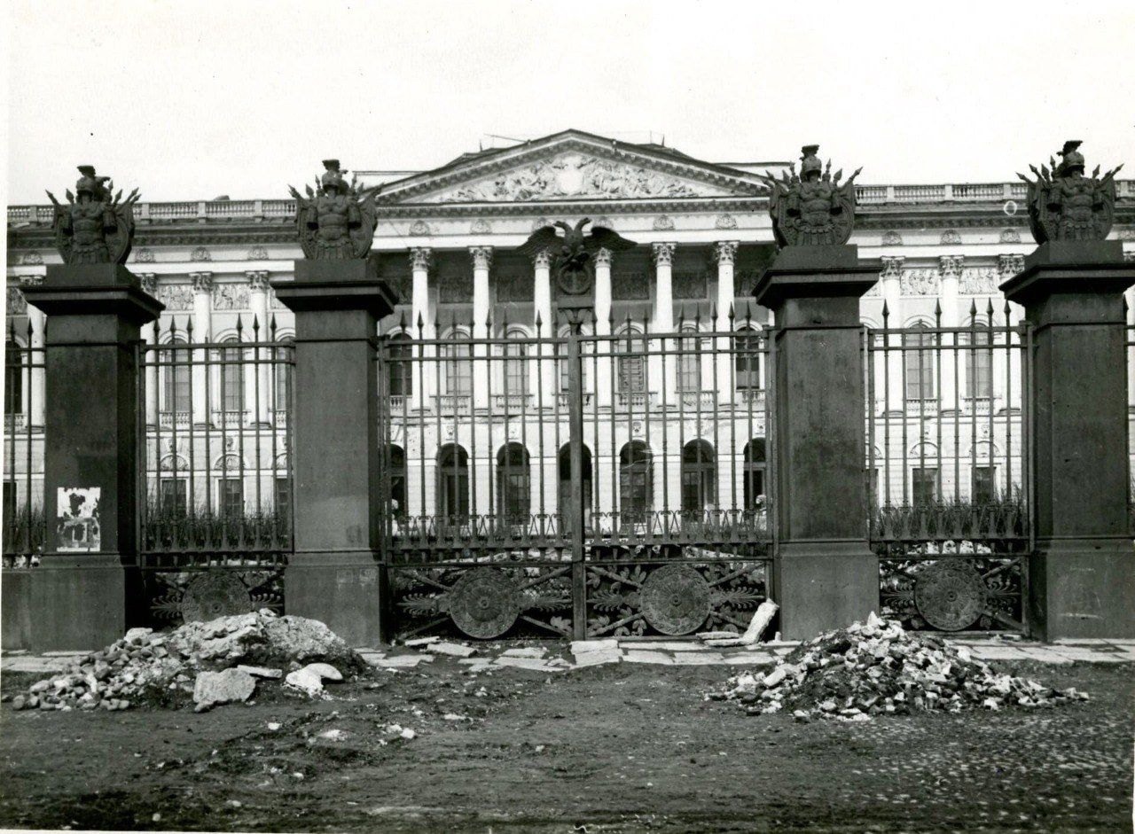 Экскурсия «Сады Русского музея во время блокады»