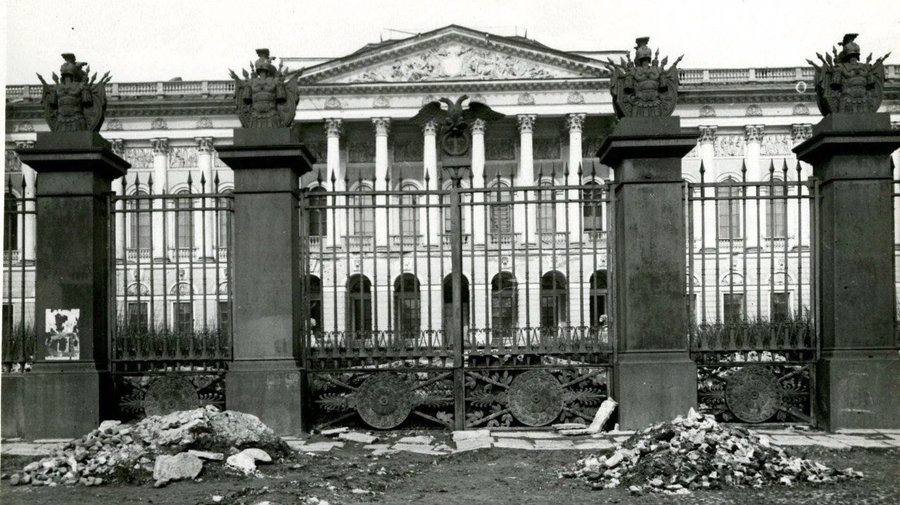 Экскурсия «Сады Русского музея во время блокады»