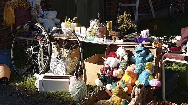 «Garage Sale» в «Этажах»