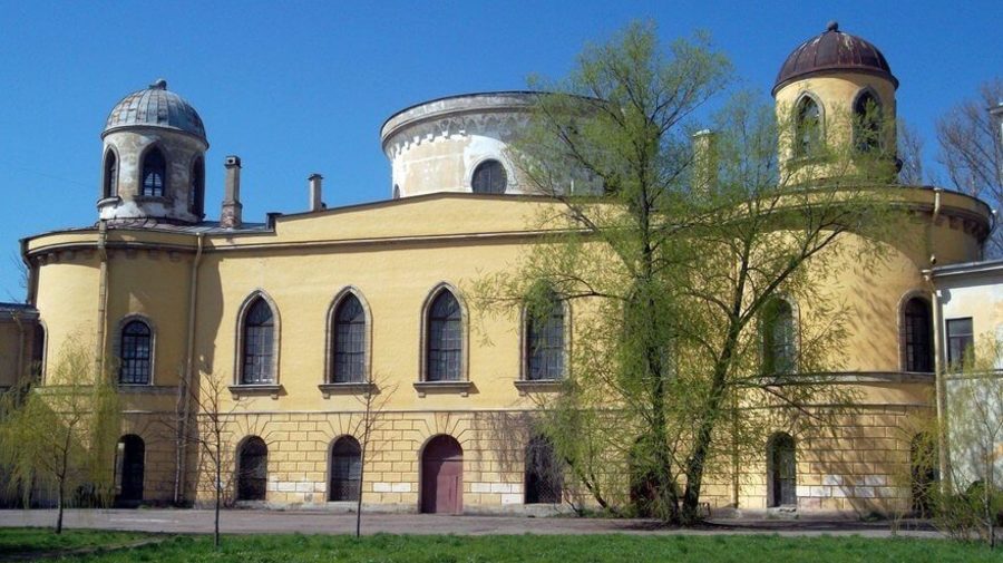 Чесменский дворец и церковь