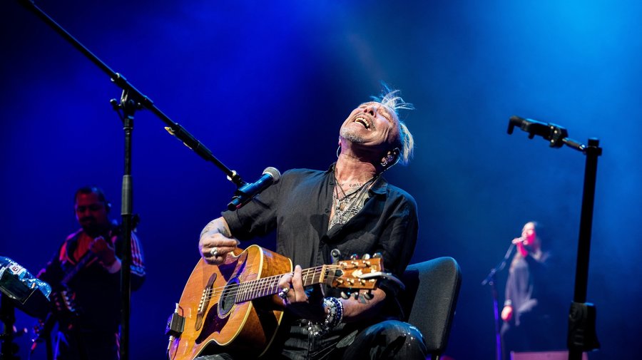 Концерт Гарика Сукачева «Вся власть поэтам»