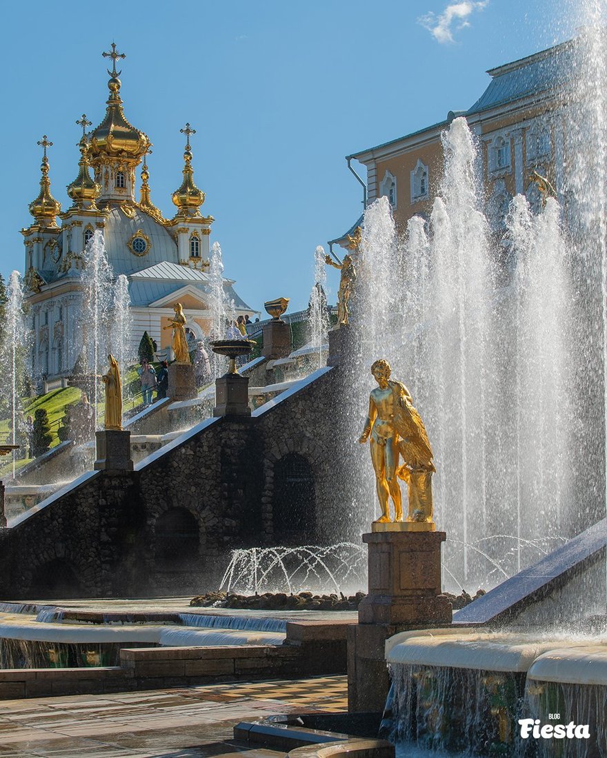 Торжественный пуск фонтанов в Петергофе перенесли на 27 апреля