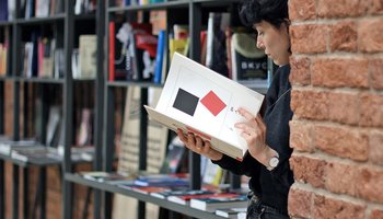 Лекторий Эрмитажа в Новой Голландии: «Мода и русский авангард»
