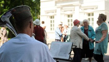 Праздничная программа «Весна Победы»
