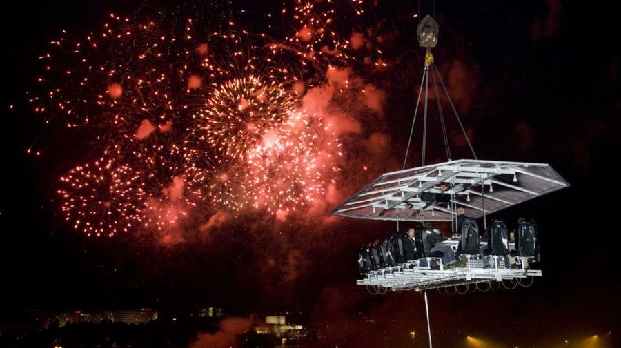 Ресторан-аттракцион «Dinner in the Sky» приедет в Хельсинки