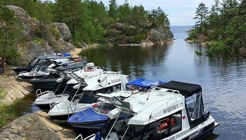 Автобусный тур «Ладога. Ладожские шхеры на катерах + водопады»