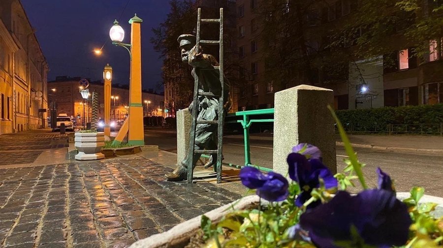 В июне по Александровскому саду проведут бесплатные экскурсии
