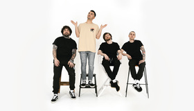 Концерт группы «Rock Privet» во Дворе Гостинки