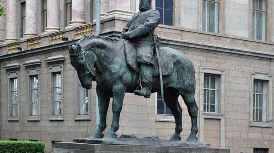 Памятник Александру III