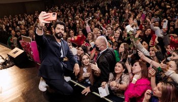 Киноконцерт «Музыка турецких сериалов» при участии актера Бурака Озчивита