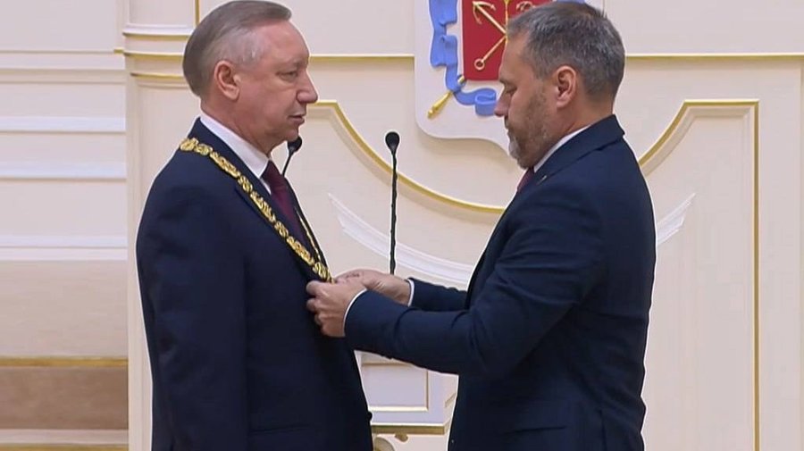 Александр Беглов официально вступил в должность губернатора Петербурга.