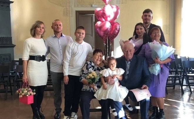Семейная пара из Выборга заключила брак спустя 53 года совместной жизни