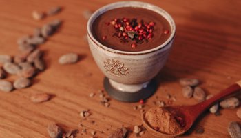 Полезно, вкусно, необычно: где попробовать натуральный какао в Петербурге