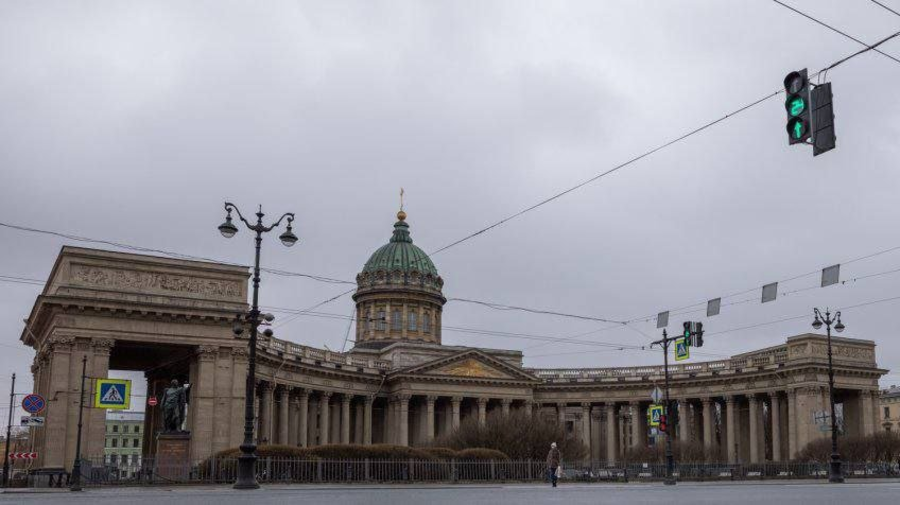 Примерно к 2026 году в Казанском соборе уберут все провода, вернув зданию исторический вид