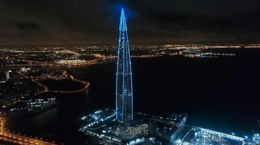 Лахта Центр окрасится в сине-бело-голубую подсветку в честь 100-летия «Зенита»