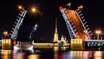 Звуковое шоу «Поющие мосты» 2025