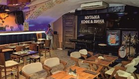 Концерт Андрея Урганта в бар-клубе «МКВ»