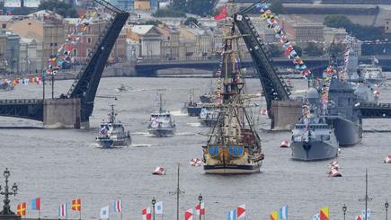 Главный военно-морской парад в День Военно-Морского Флота — фото 2