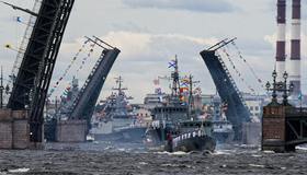 Главный военно-морской парад в День Военно-Морского Флота
